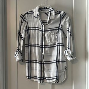 Old Navy White and Navy Plaid Button Down Shirt